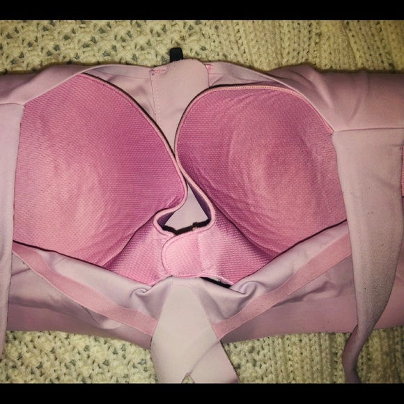 Victoria’s Secret Sports Bra - Picture 3 of 4